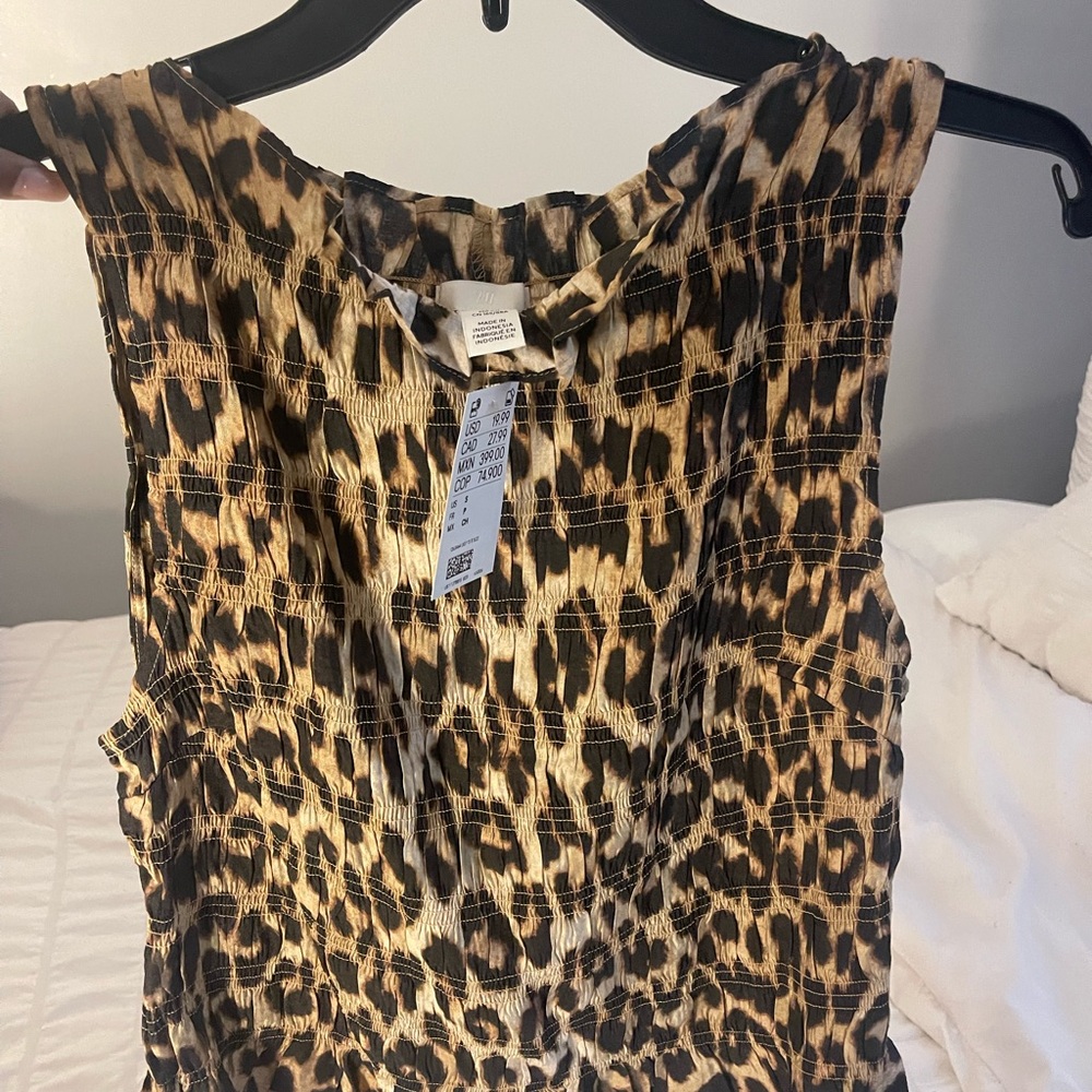 H&M Animal Print Sleeveless Blouse